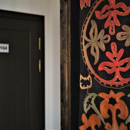 Olive Hotel Bishkek Exterior foto
